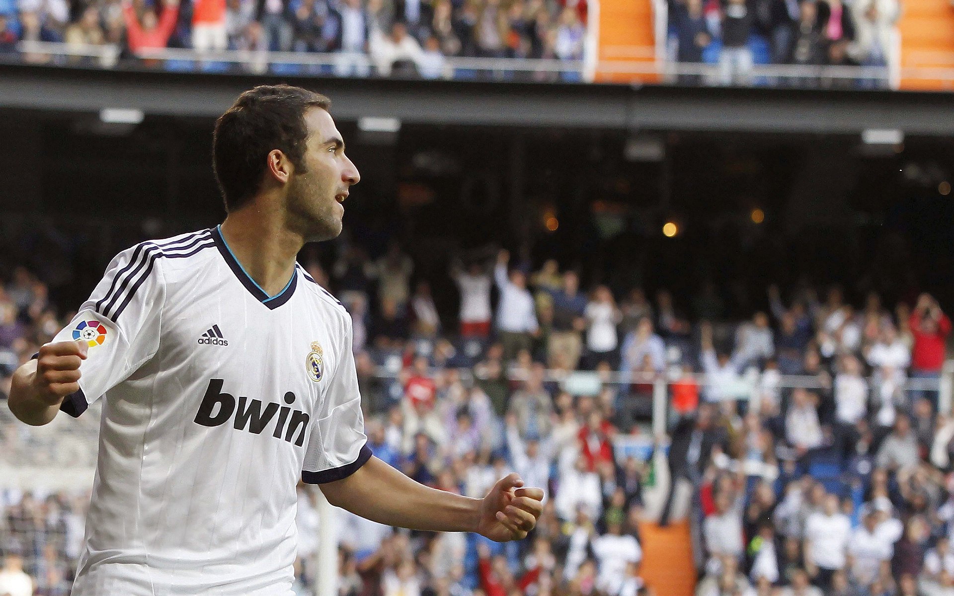 _勇士队外线火力全开，连续得分_，勇士队的